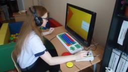 Аппаратно-программный комплекс для детей с ОПА(ДЦП) (синтезатор речи, специализированная клавиатура, специализированный стол)
